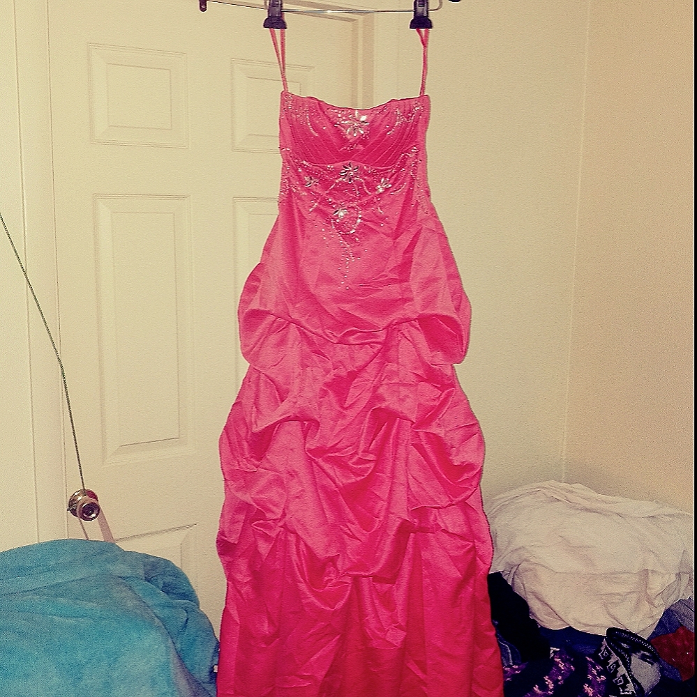 Formal/prom/homecoming gown